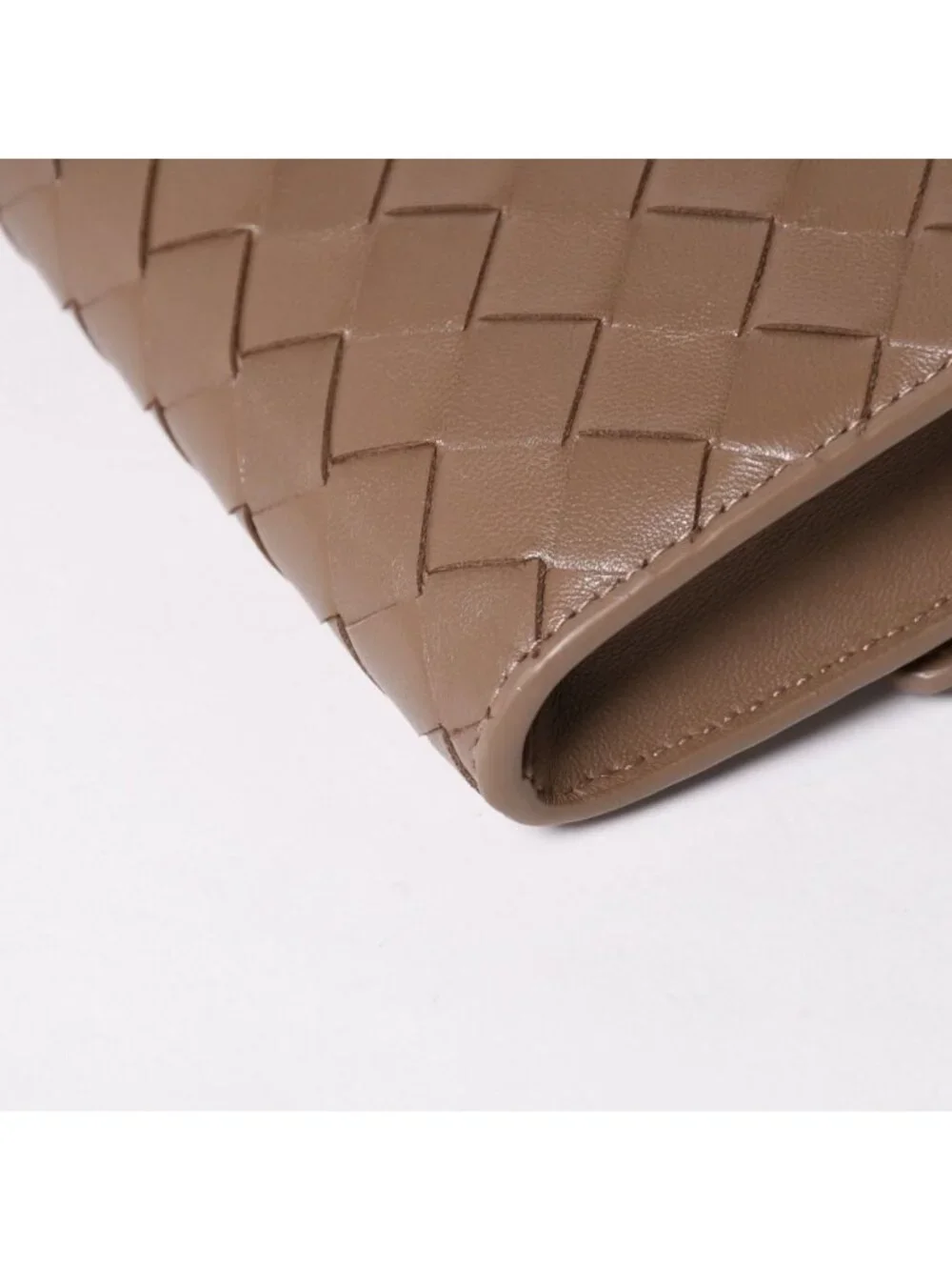 Bottega Veneta Andiamo Clutch Metal Knot Closure Brown Bifold Intrecciato Gold